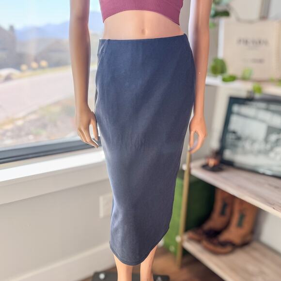 Lululemon, Softstreme High Rise Midi Slim Fit Skirt, Women's 6, Slate Gray - Picture 2 of 11